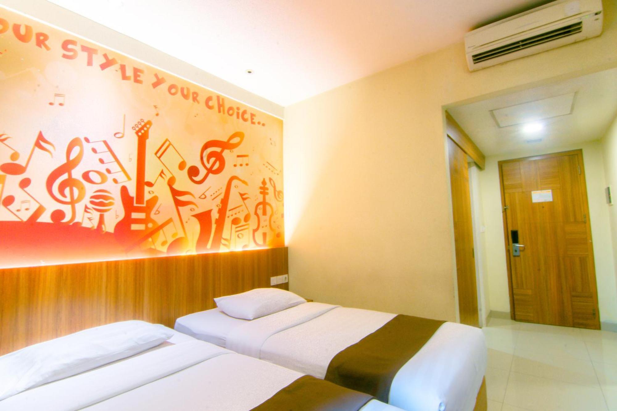 Front One Hotel Purwodadi Purwodadi  Eksteriør bilde