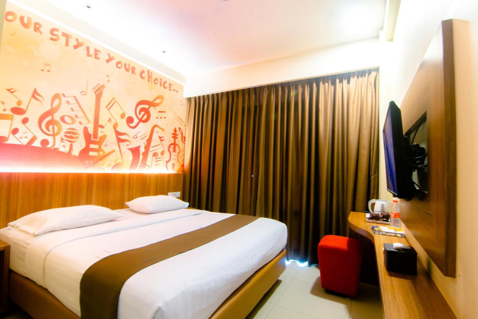Front One Hotel Purwodadi Purwodadi  Eksteriør bilde